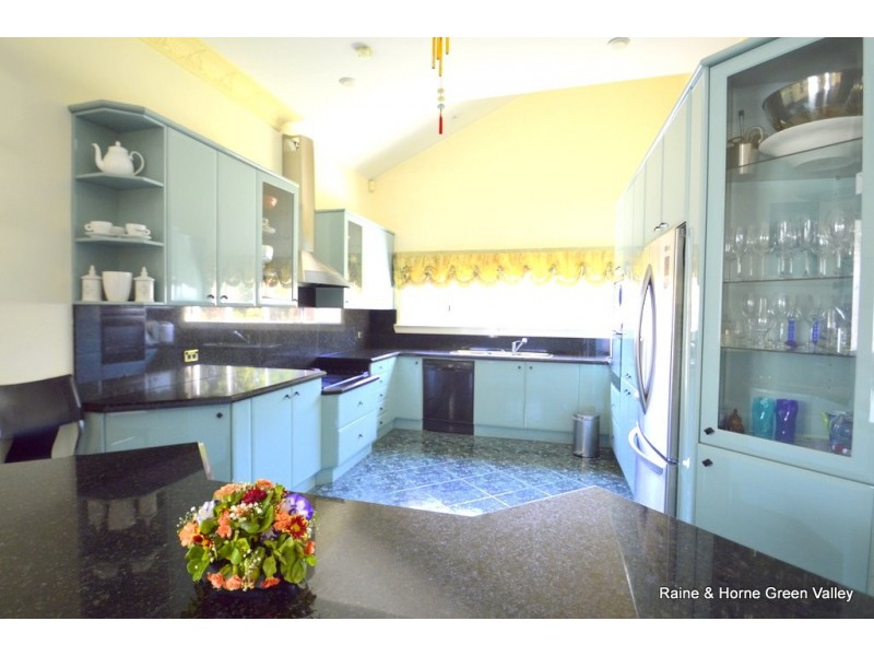 18 Rhys Place, Edensor Park NSW 2176