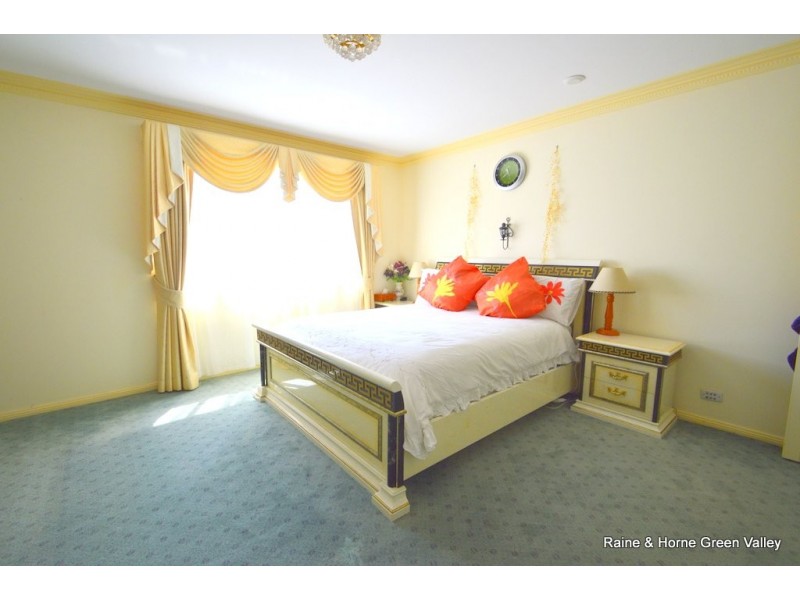 18 Rhys Place, Edensor Park NSW 2176