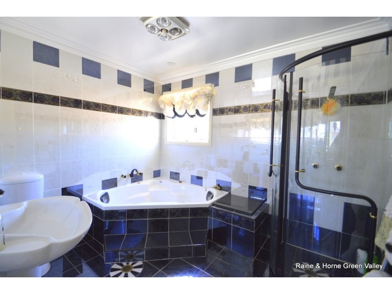 18 Rhys Place, Edensor Park NSW 2176