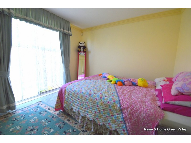 18 Rhys Place, Edensor Park NSW 2176