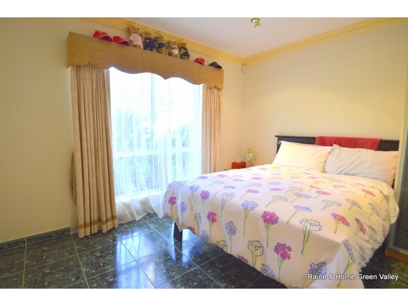 18 Rhys Place, Edensor Park NSW 2176