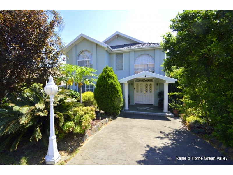 18 Rhys Place, Edensor Park NSW 2176