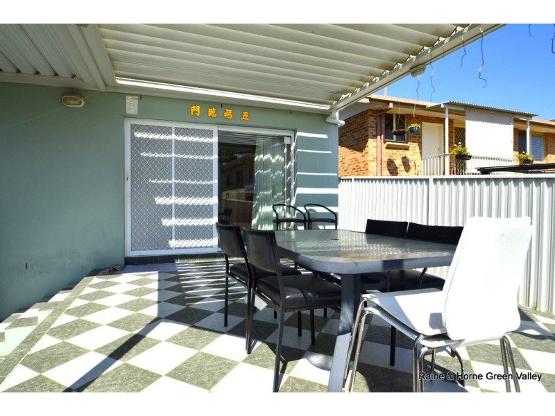 18 Rhys Place, Edensor Park NSW 2176