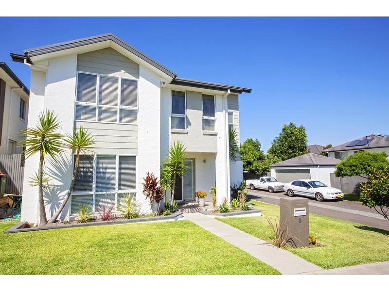 3 Truscott Avenue, Middleton Grange NSW 2171