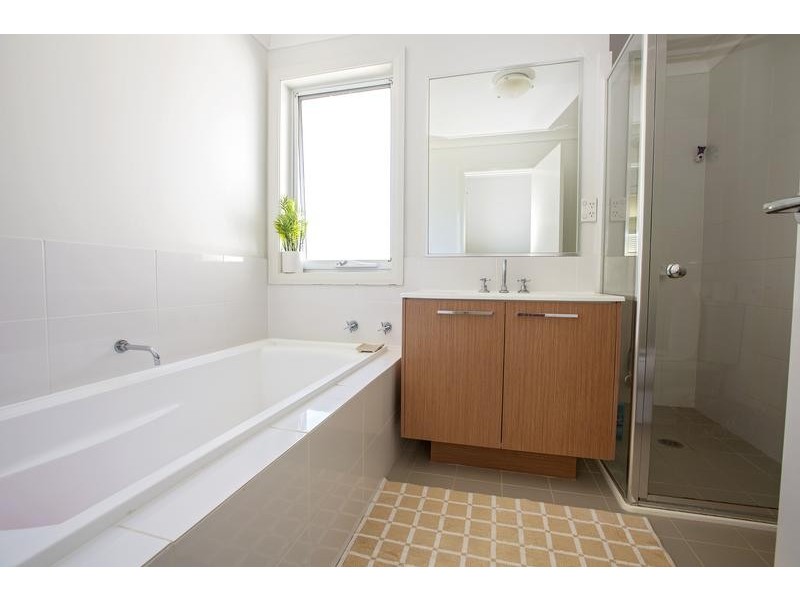 3 Truscott Avenue, Middleton Grange NSW 2171