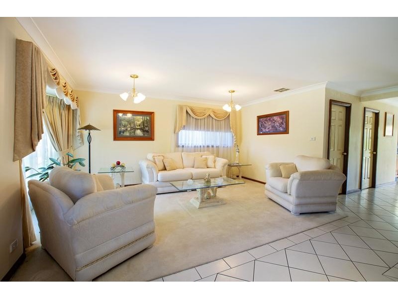 31 Aberdeen Street, Bossley Park NSW 2176