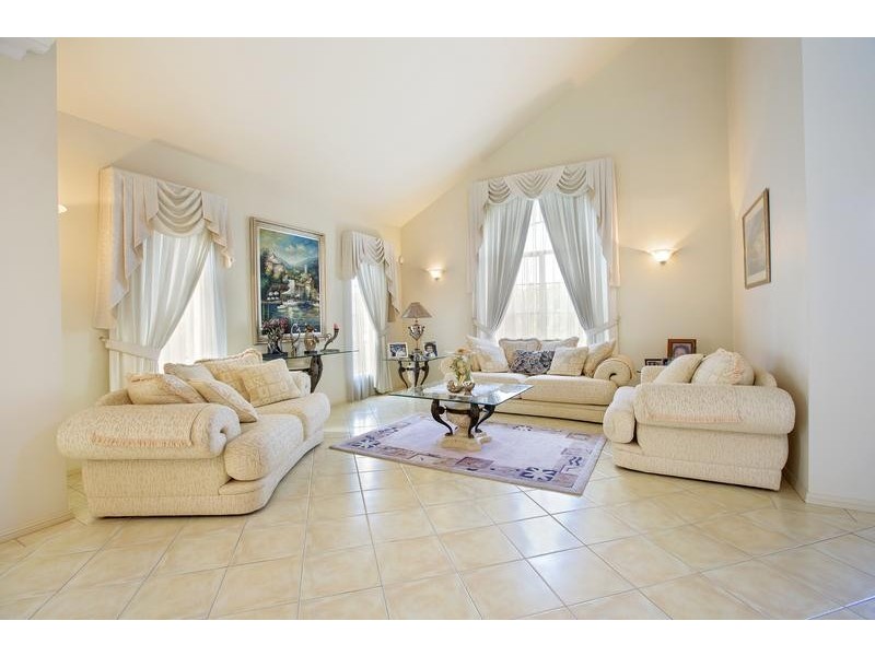 2 Helena Road, Cecil Hills NSW 2171