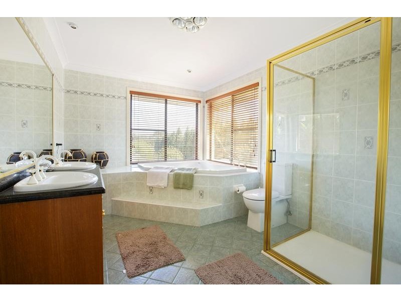 2 Helena Road, Cecil Hills NSW 2171