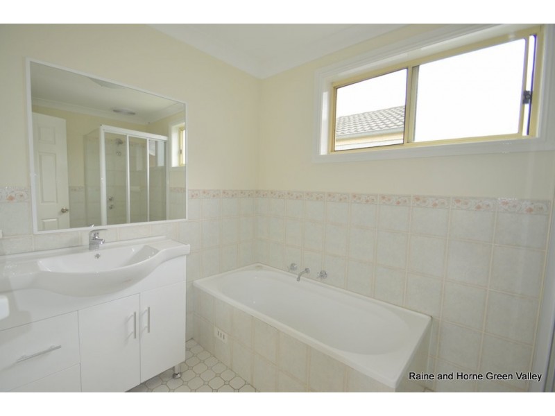 14B Luongo Close, Prestons NSW 2170