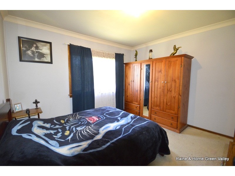 9 Permian Drive, Cartwright NSW 2168