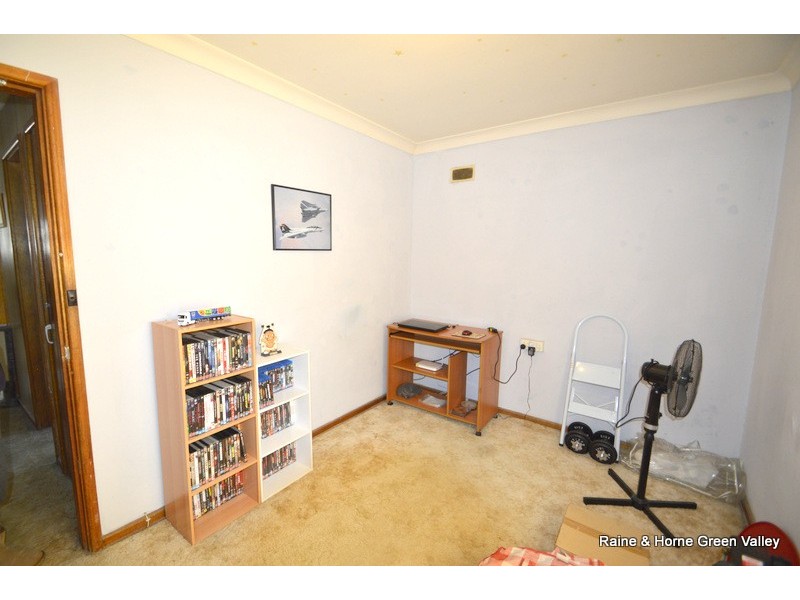 9 Permian Drive, Cartwright NSW 2168