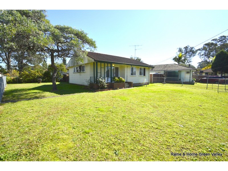 9 Permian Drive, Cartwright NSW 2168