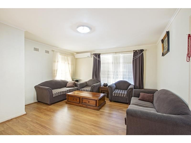 15 Tumbarumba Crescent, Heckenberg NSW 2168