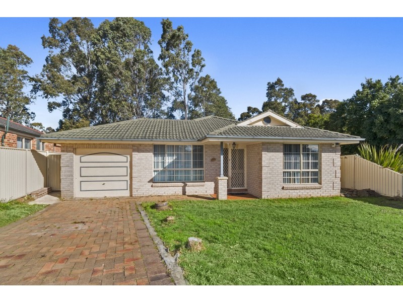 18 Magpie Road, Green Valley NSW 2168