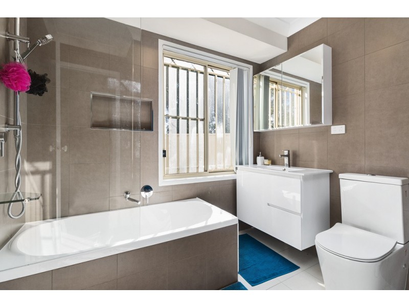 18 Magpie Road, Green Valley NSW 2168