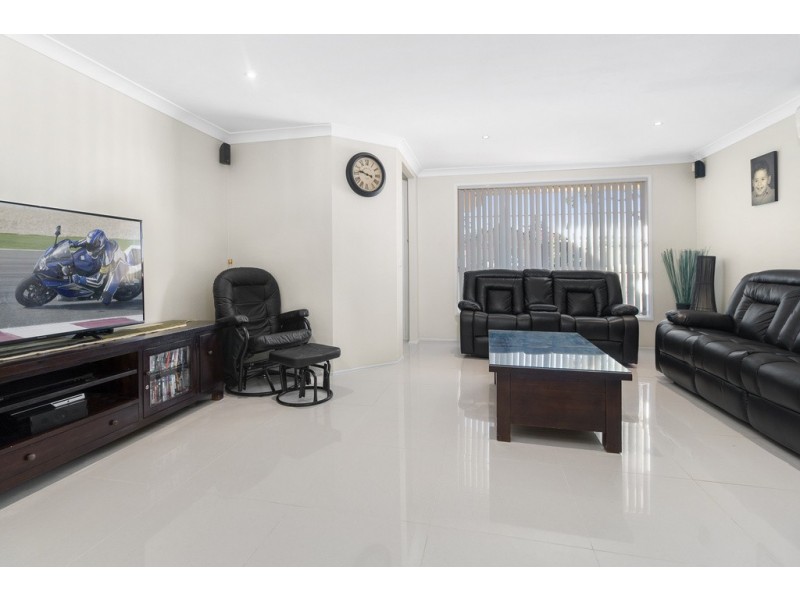 18 Magpie Road, Green Valley NSW 2168