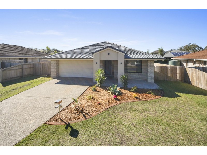 38 Pinewood Street, Wynnum West QLD 4178