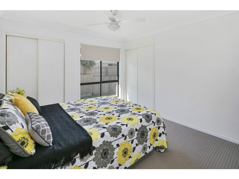 38 Pinewood Street, Wynnum West QLD 4178