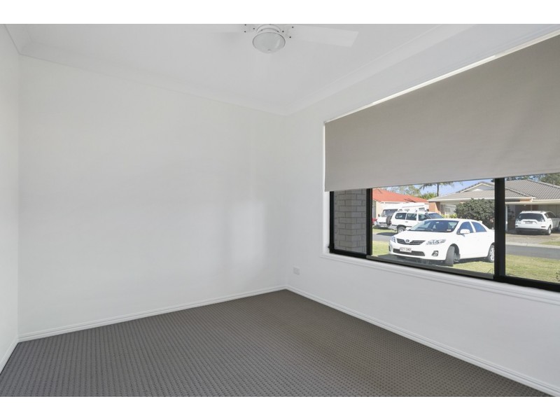 38 Pinewood Street, Wynnum West QLD 4178