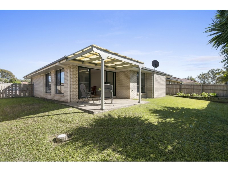 38 Pinewood Street, Wynnum West QLD 4178