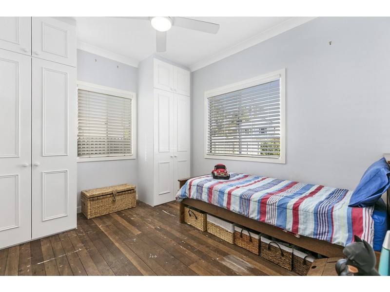 127 Sibley Road, Wynnum West QLD 4178