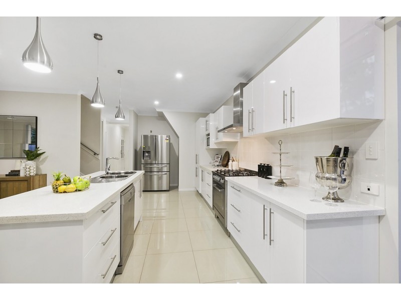 6 Arthur Street, Ormiston QLD 4160