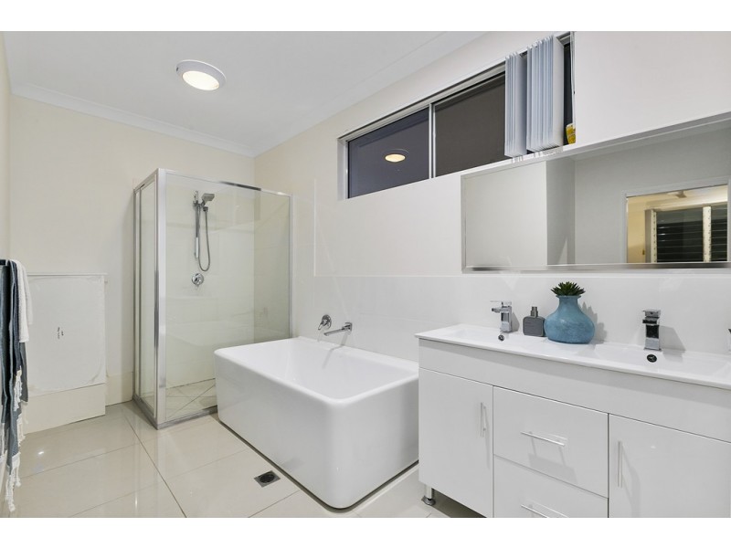 6 Arthur Street, Ormiston QLD 4160