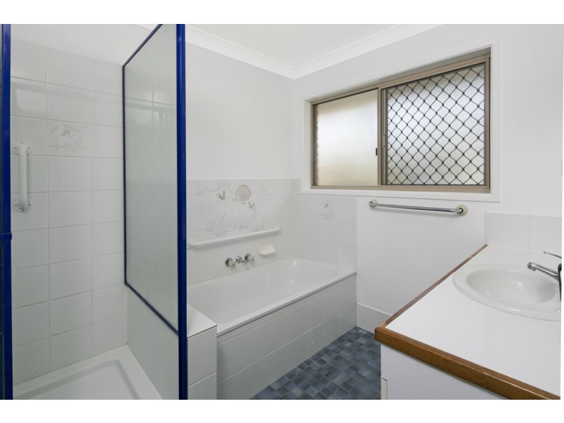 69 Spoonbill Street, Birkdale QLD 4159