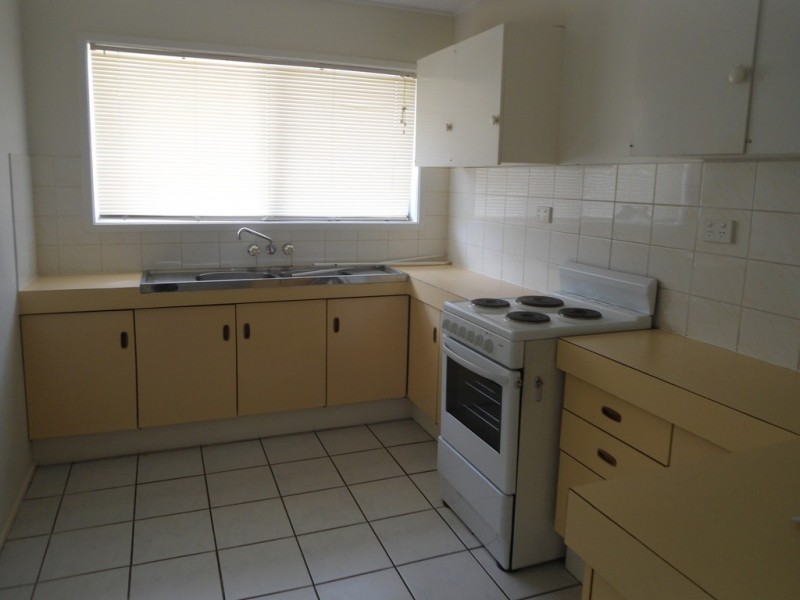 4 Cavell Street, Birkdale QLD 4159