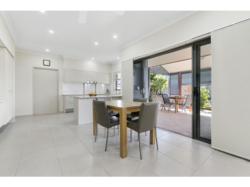 2/37 Station Street, Wellington Point QLD 4160