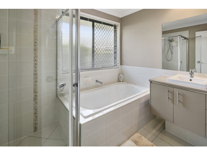 43 Poloni Place, Wellington Point QLD 4160