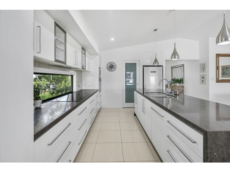 227 Main Road, Wellington Point QLD 4160