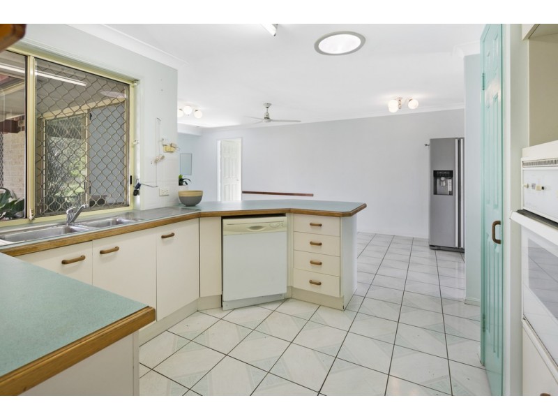 3 Pecan Court, Birkdale QLD 4159