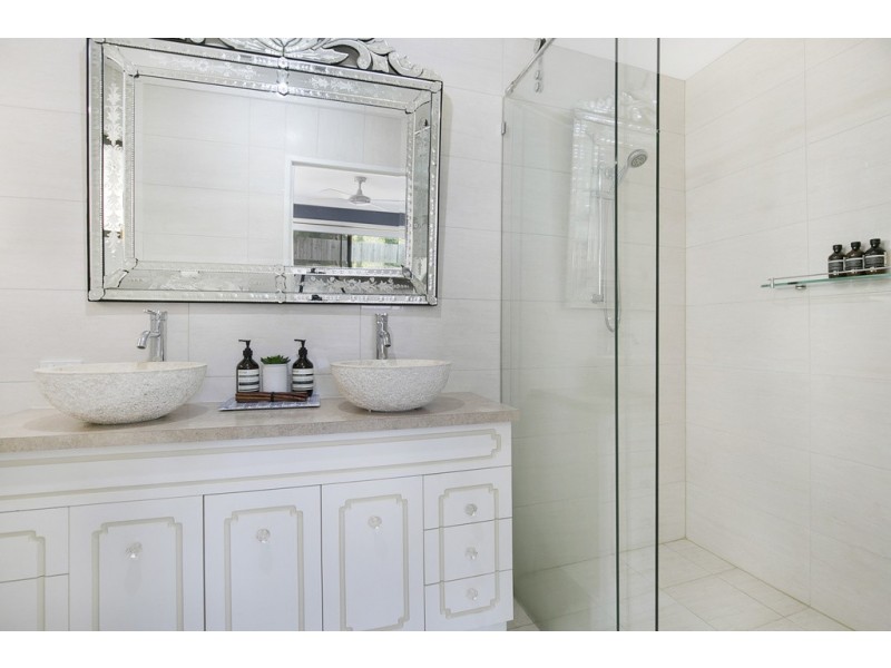 54 Long Street, Cleveland QLD 4163