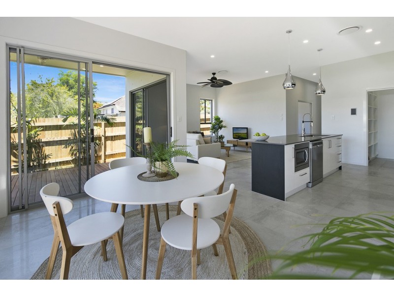 9 Shepherd Street, Wynnum QLD 4178