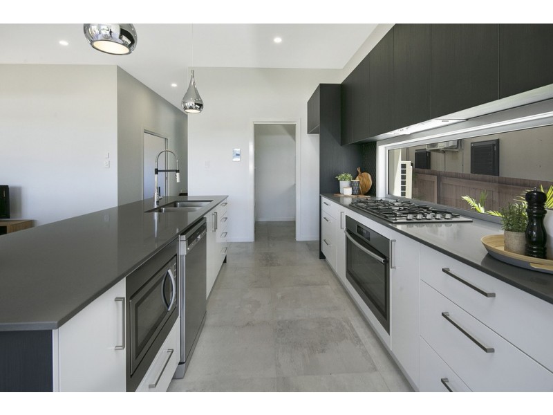 9 Shepherd Street, Wynnum QLD 4178