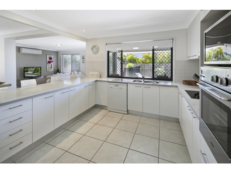 8 Thornlands Road, Thornlands QLD 4164