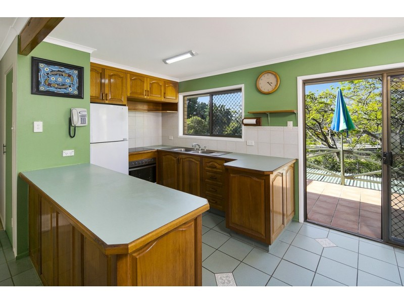 13 Station Street, Wellington Point QLD 4160