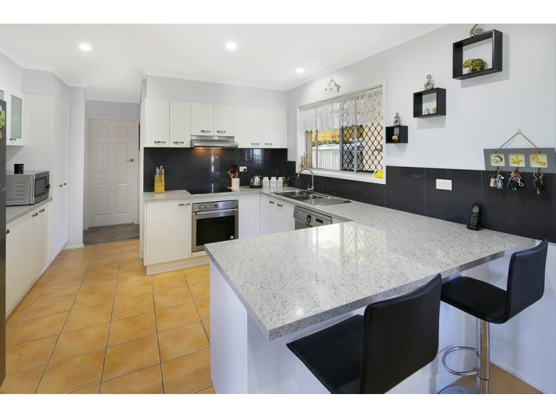 2 Denice Street, Birkdale QLD 4159