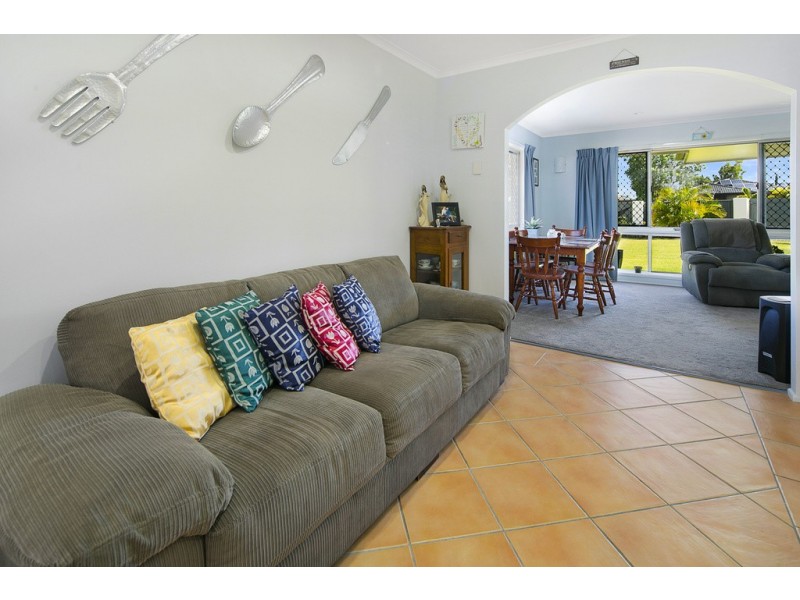 2 Denice Street, Birkdale QLD 4159