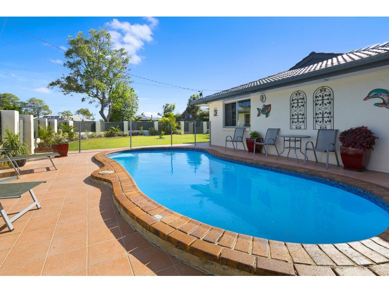 2 Denice Street, Birkdale QLD 4159