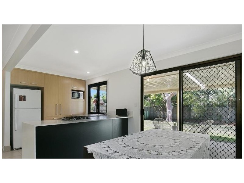 16 Gwingarra Street, Wellington Point QLD 4160