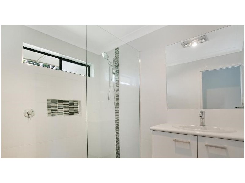 16 Gwingarra Street, Wellington Point QLD 4160