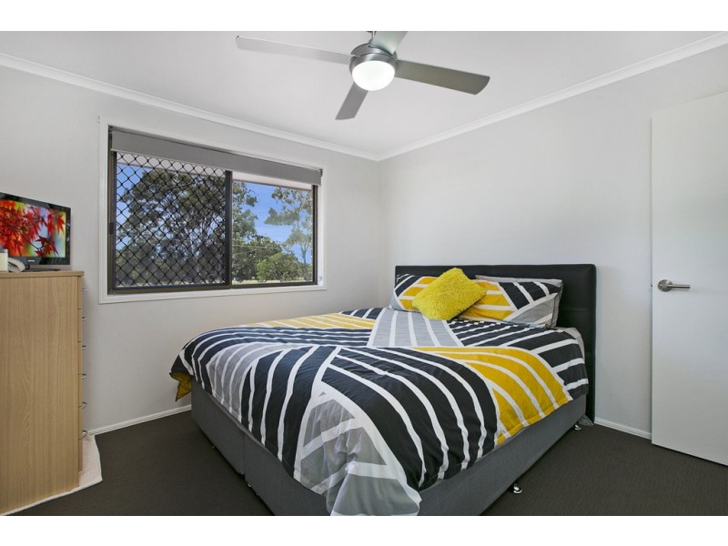 293 Whites Road, Lota QLD 4179