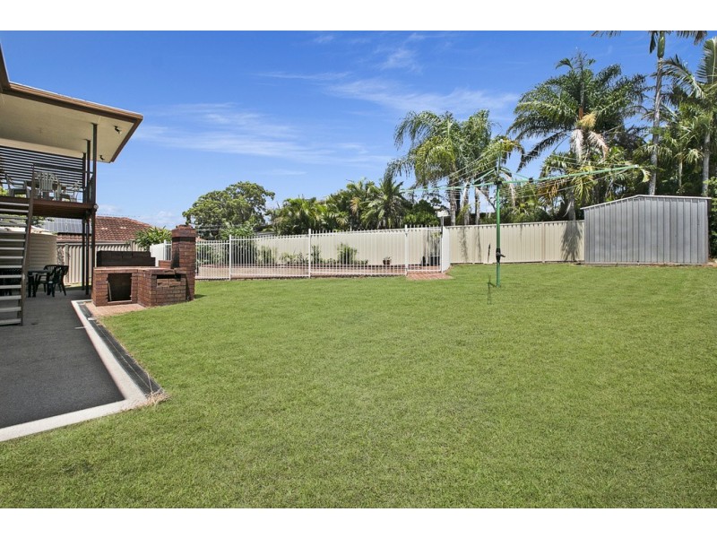 293 Whites Road, Lota QLD 4179