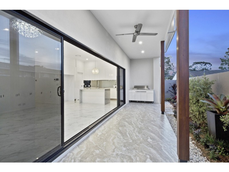 2/285 Main Road, Wellington Point QLD 4160