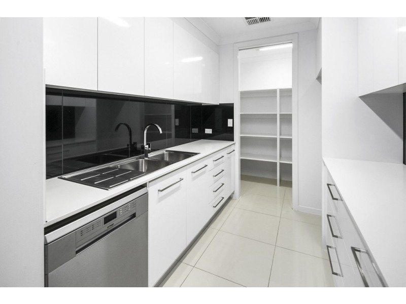 31 Allan Day Drive, Wellington Point QLD 4160