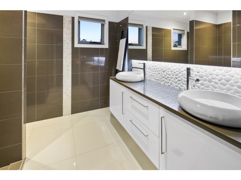 31 Allan Day Drive, Wellington Point QLD 4160