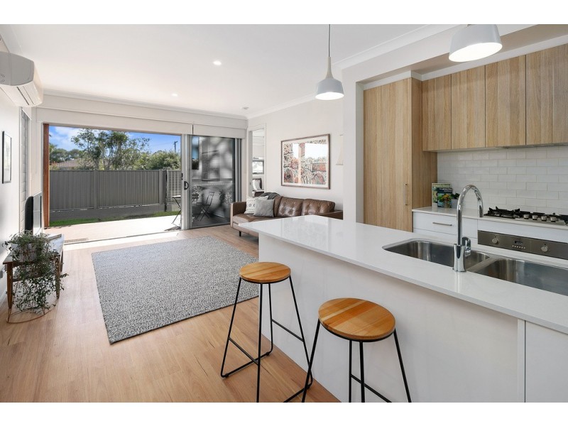 8a Angela Crescent, Cleveland QLD 4163