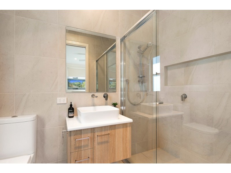 8a Angela Crescent, Cleveland QLD 4163